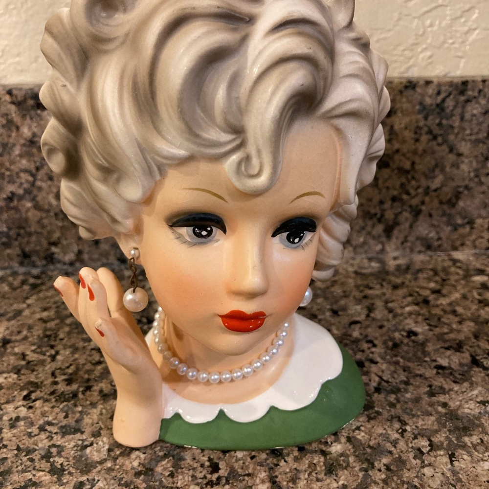 VTG Brinn’s Lady Head Vase with foil sticker Pearl earrings necklace red lips